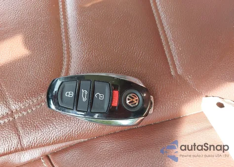 2015 Volkswagen Touareg V6 Lux from USA, damaged, VIN WVGEF9BP4FD007954